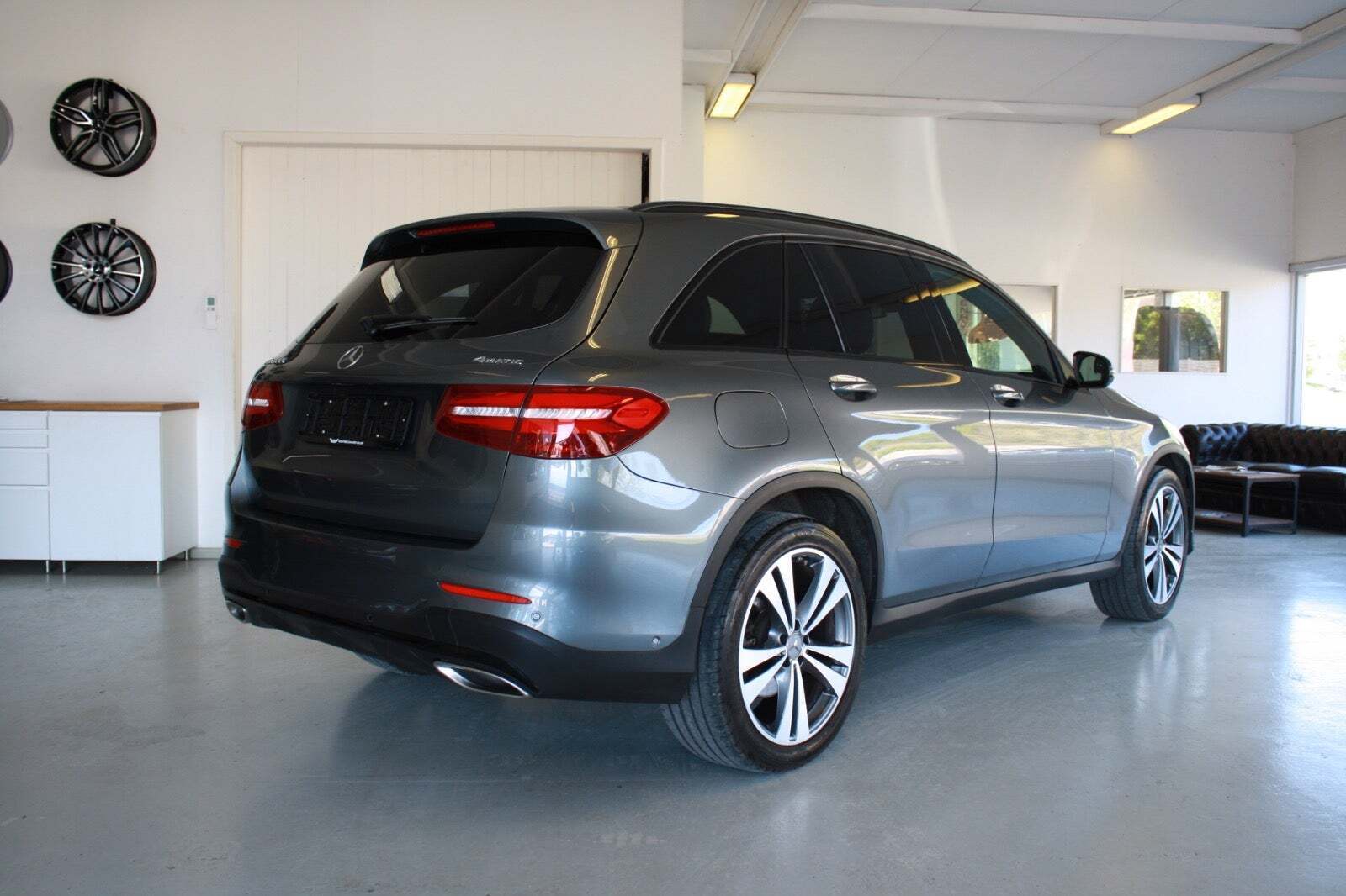 Mercedes GLC300