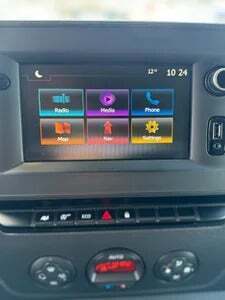 Hvid Renault Master IV T35 fra 2020