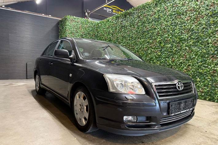 undefined Toyota Avensis fra 2006 set udefra
