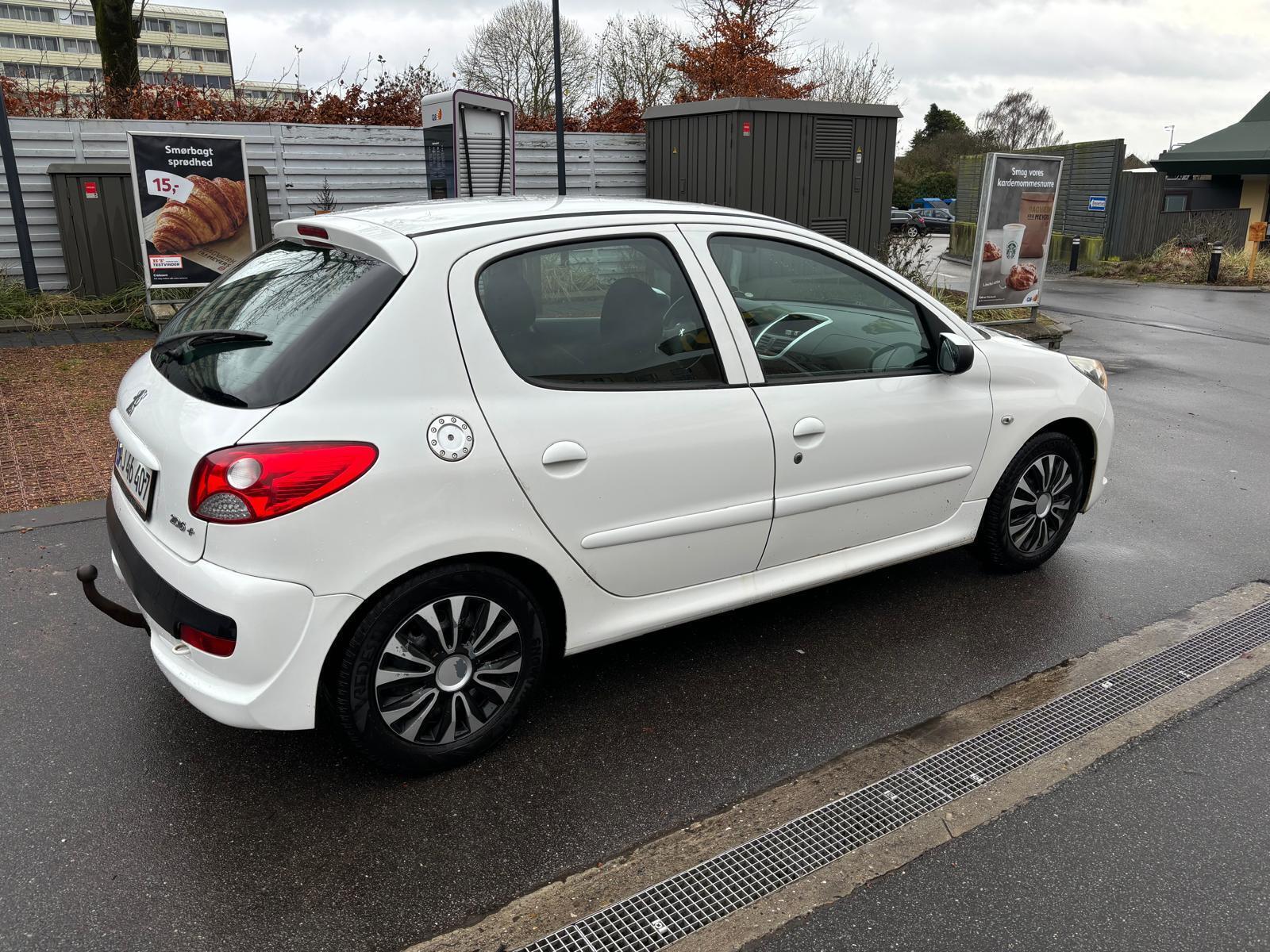 Peugeot 206+ 1,4 HDI 68 HK 5-D