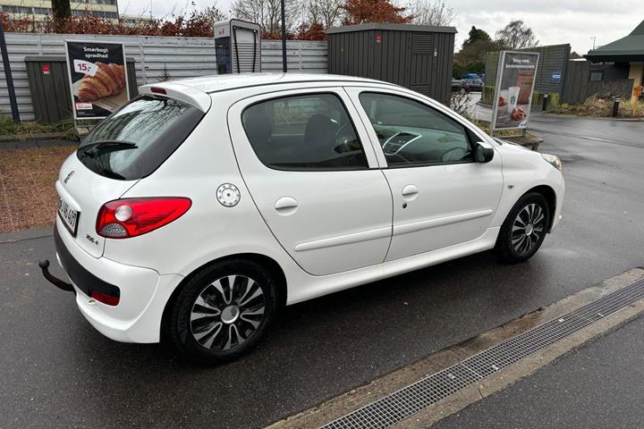 Hvid Peugeot 206+ fra 2011