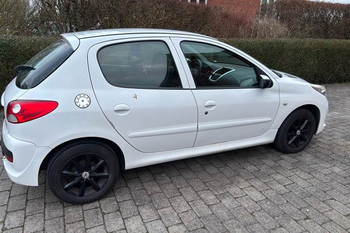 Hvid Peugeot 206+ fra 2011