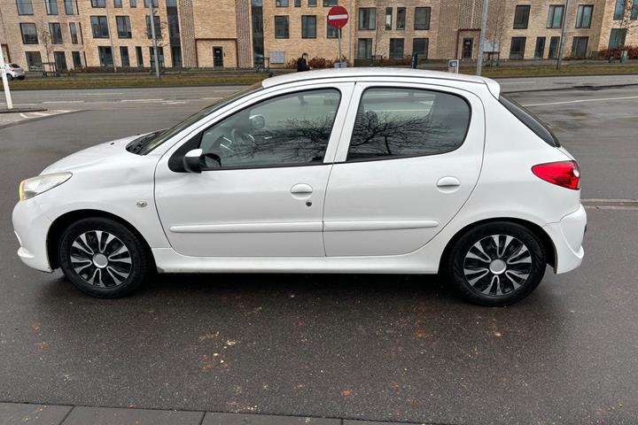Hvid Peugeot 206+ fra 2011