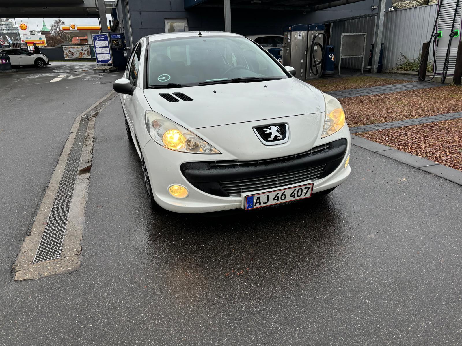 Hvid Peugeot 206+ fra 2011
