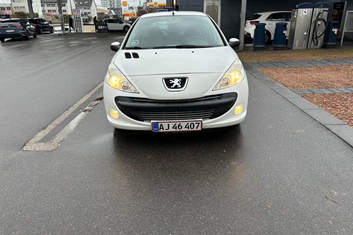 Hvid Peugeot 206+ fra 2011