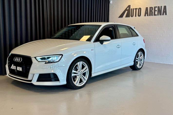Hvid Audi A3 fra 2020 set udefra