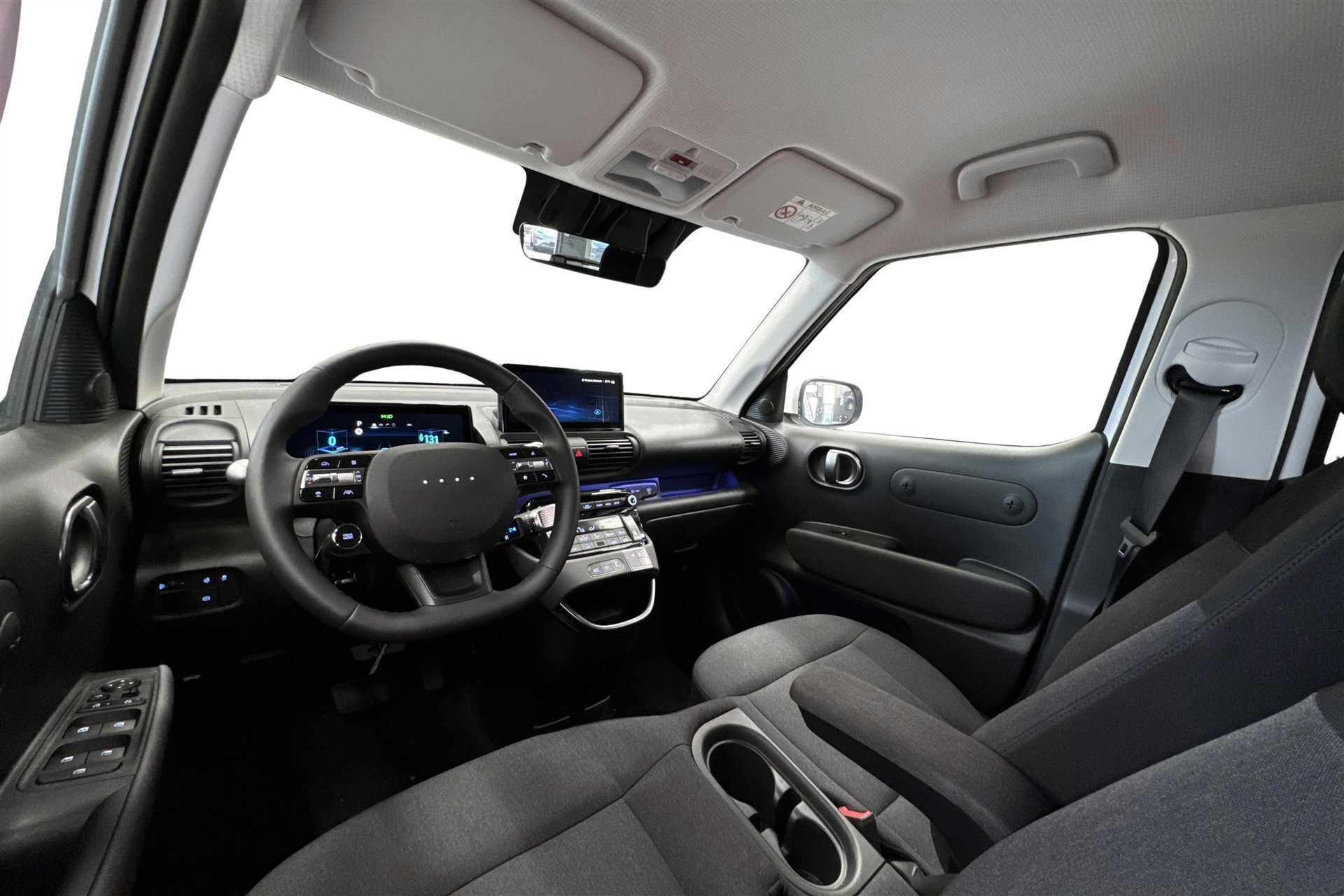 Hvid Hyundai Inster fra 2025 set indefra