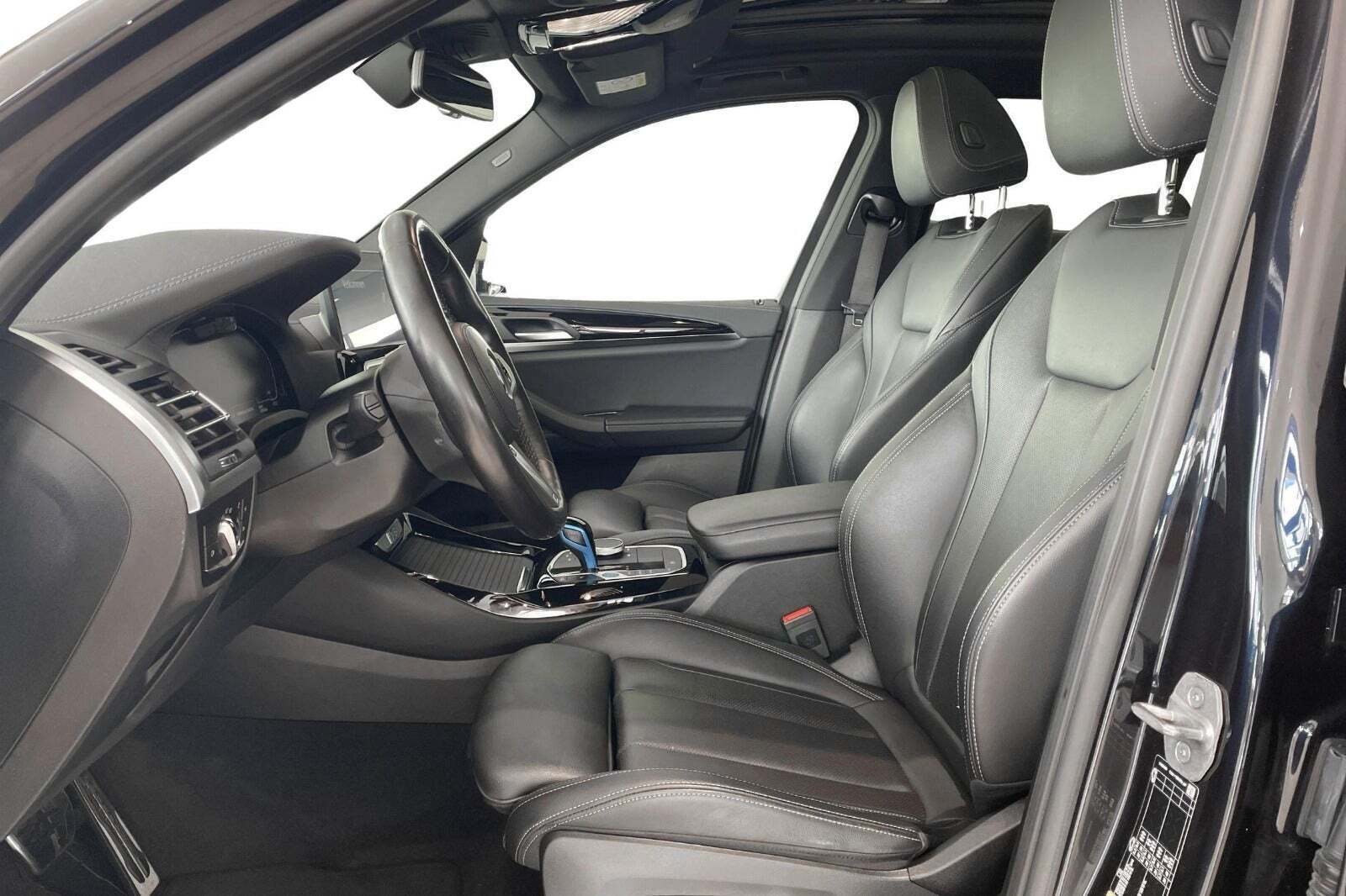 BMW iX3 Charged M-Sport