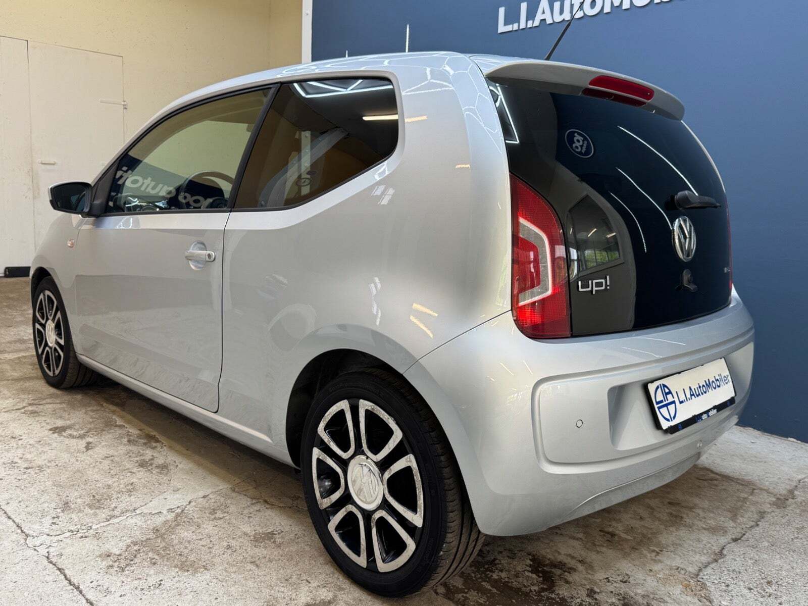 Sølv VW UP! fra 2013