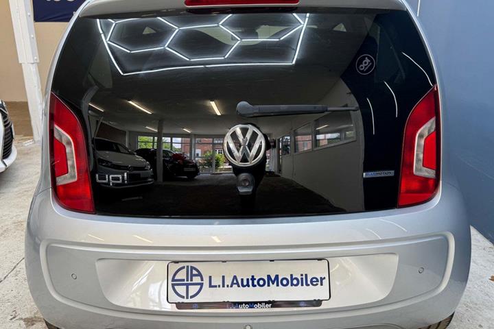 Sølv VW UP! fra 2013