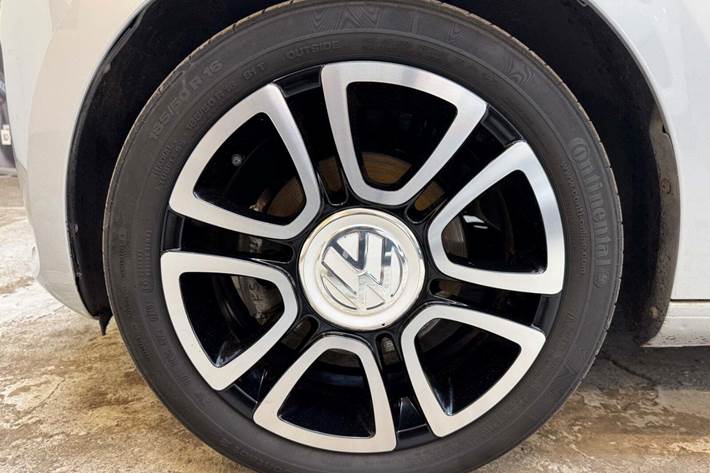 Sølv VW UP! fra 2013