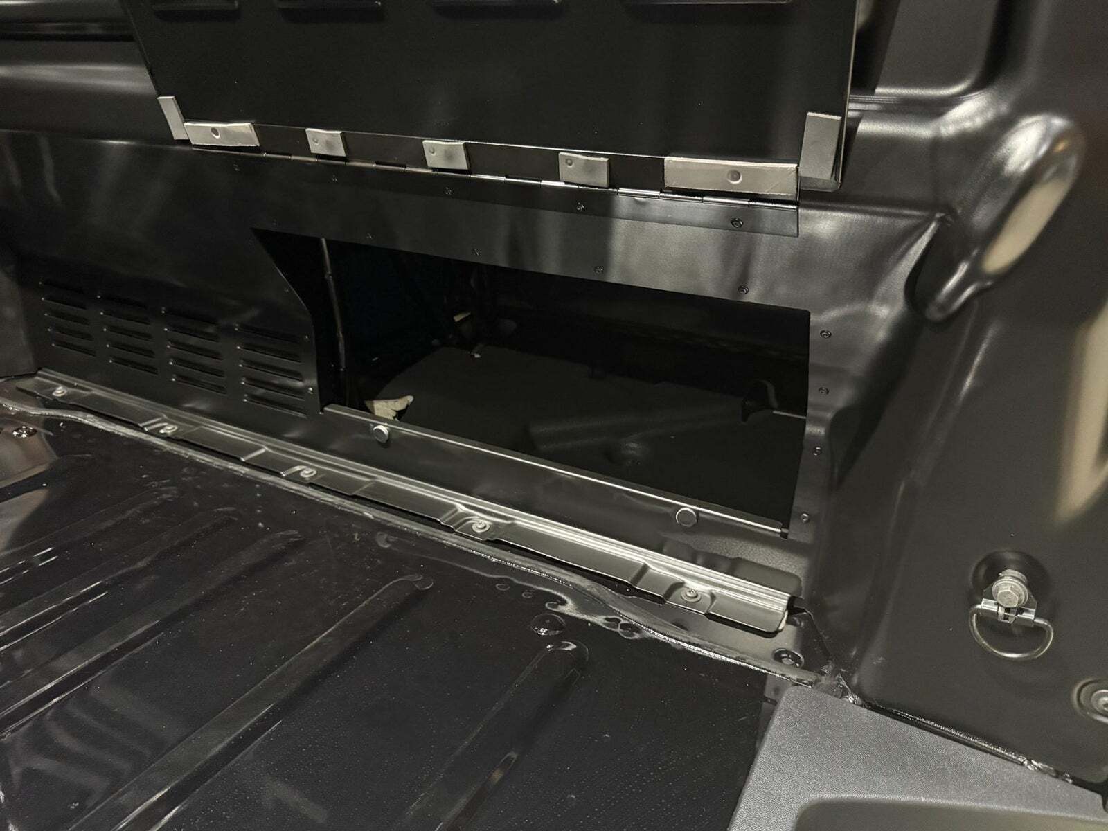 Hvid Ford Transit Custom 320S fra 2025