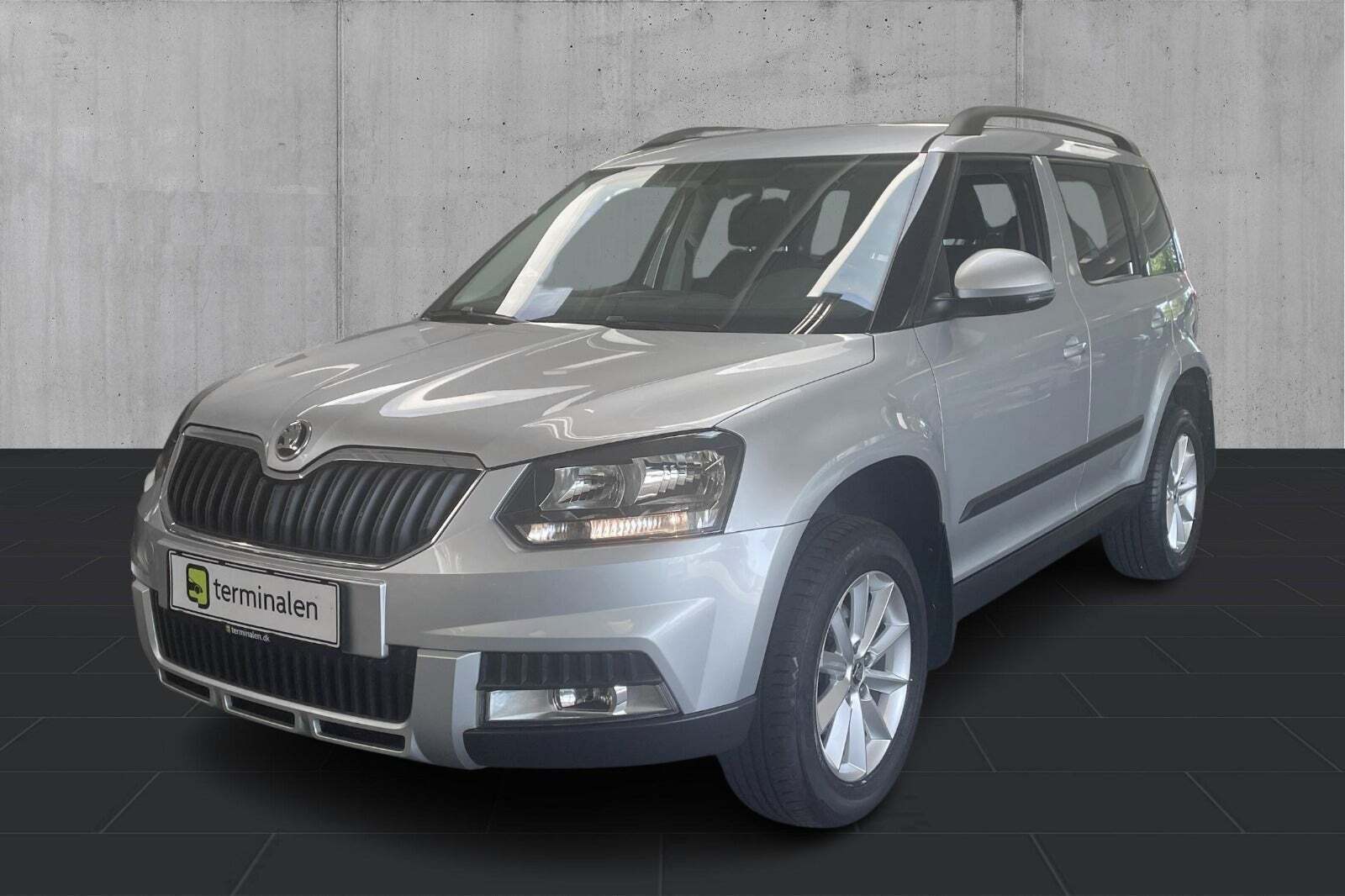 Sølv Skoda Yeti Outdoor fra 2017 set udefra