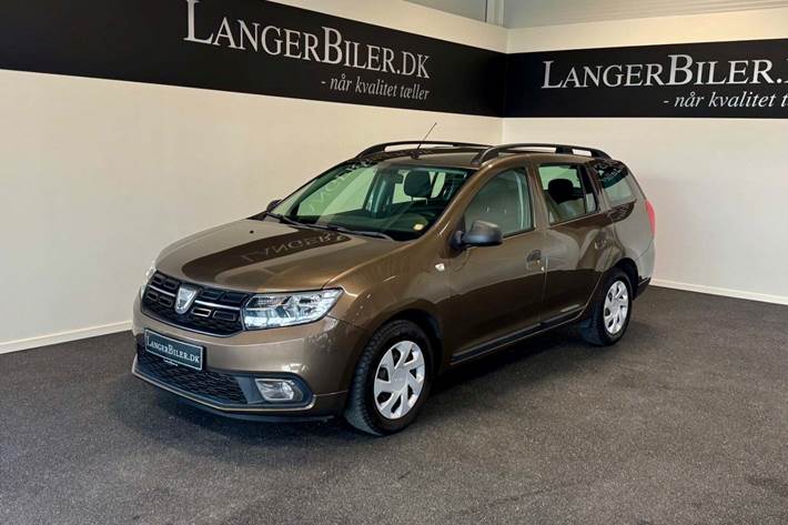 Beige Dacia Logan fra 2017