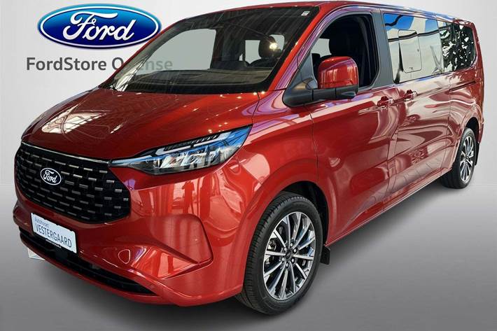 Beige Ford Tourneo Custom 340L fra 2024