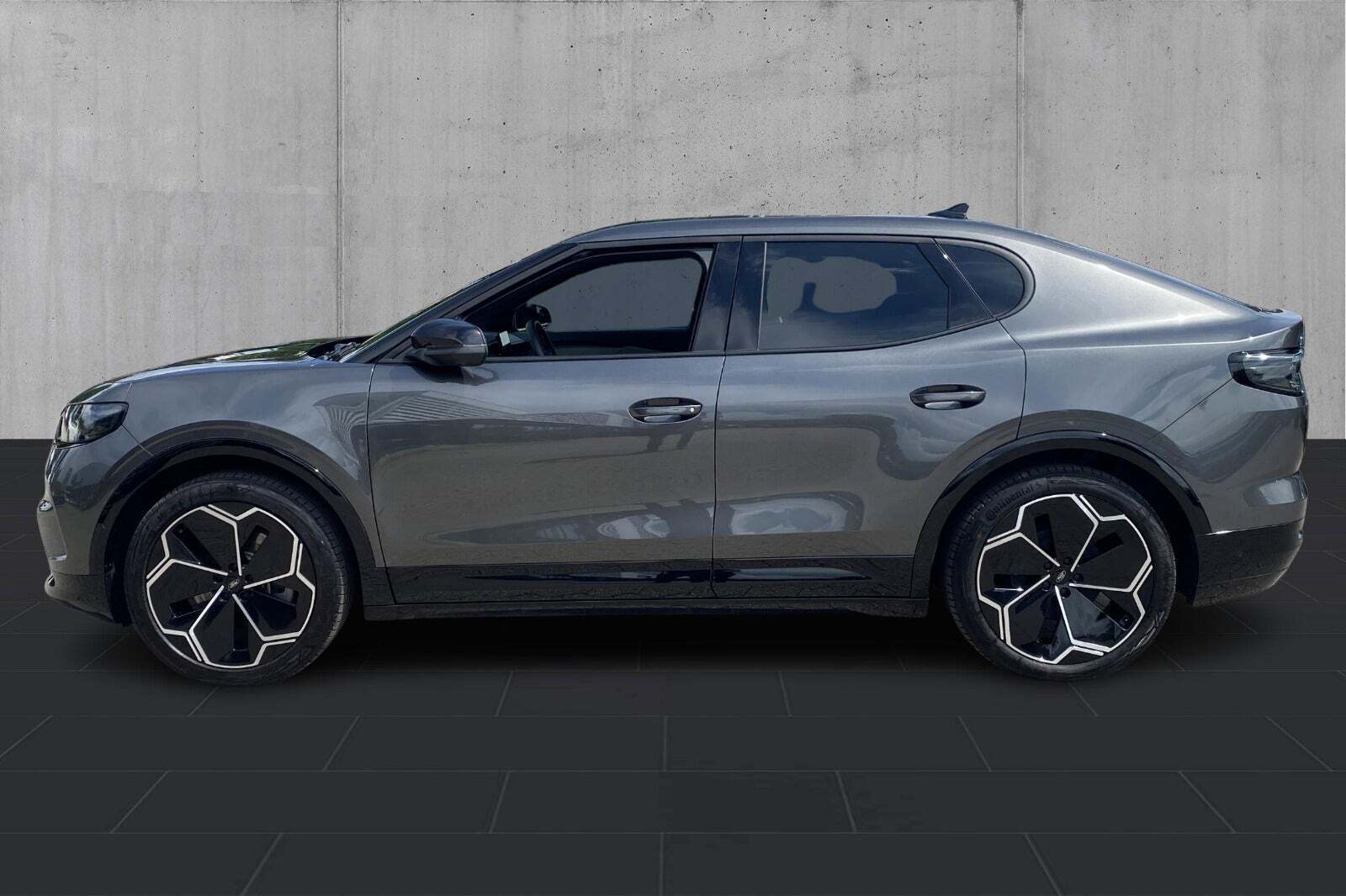 Ford Capri 84 Premium Extended Range AWD