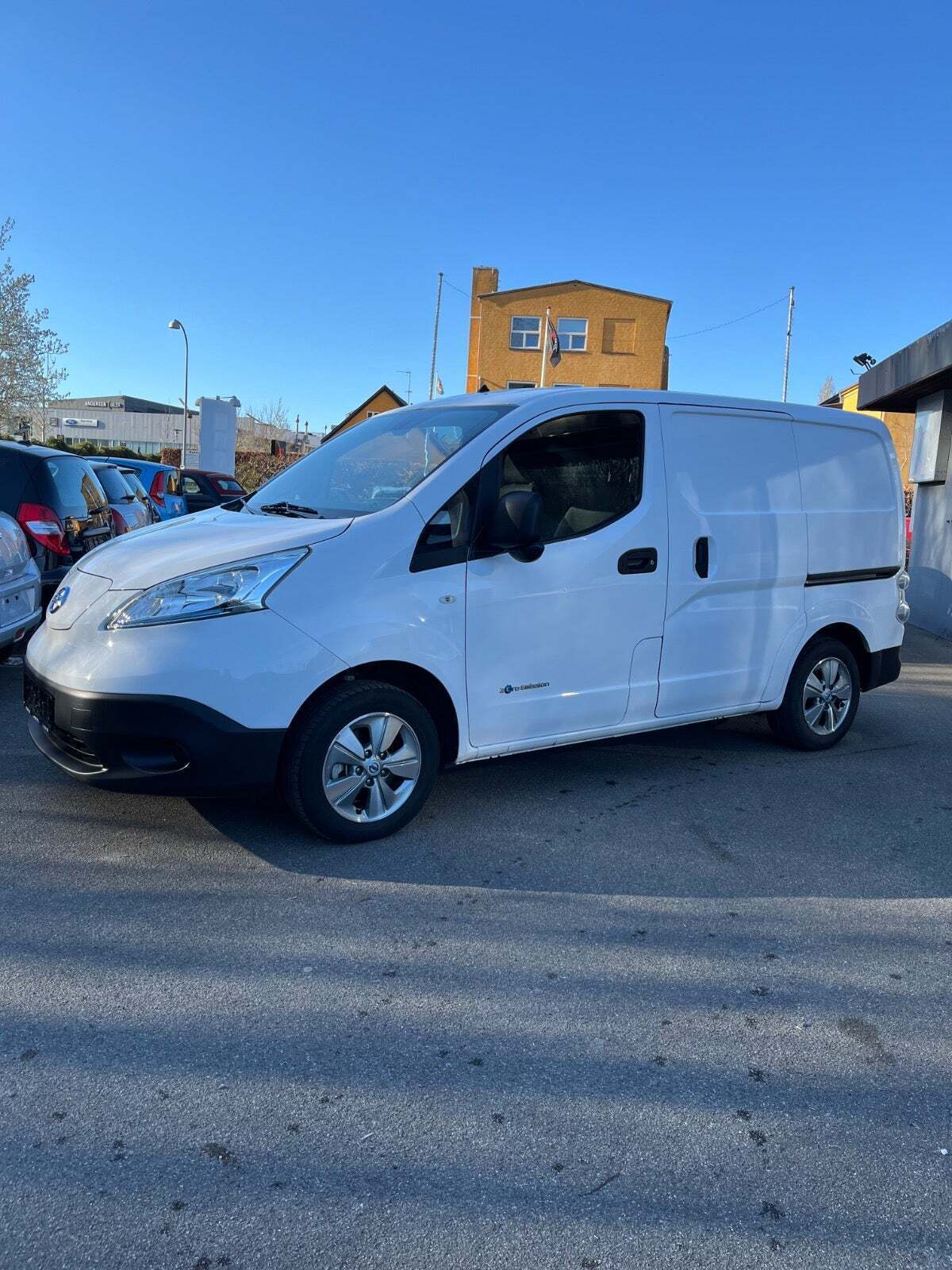 Nissan e-NV200
