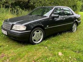 Mercedes C180