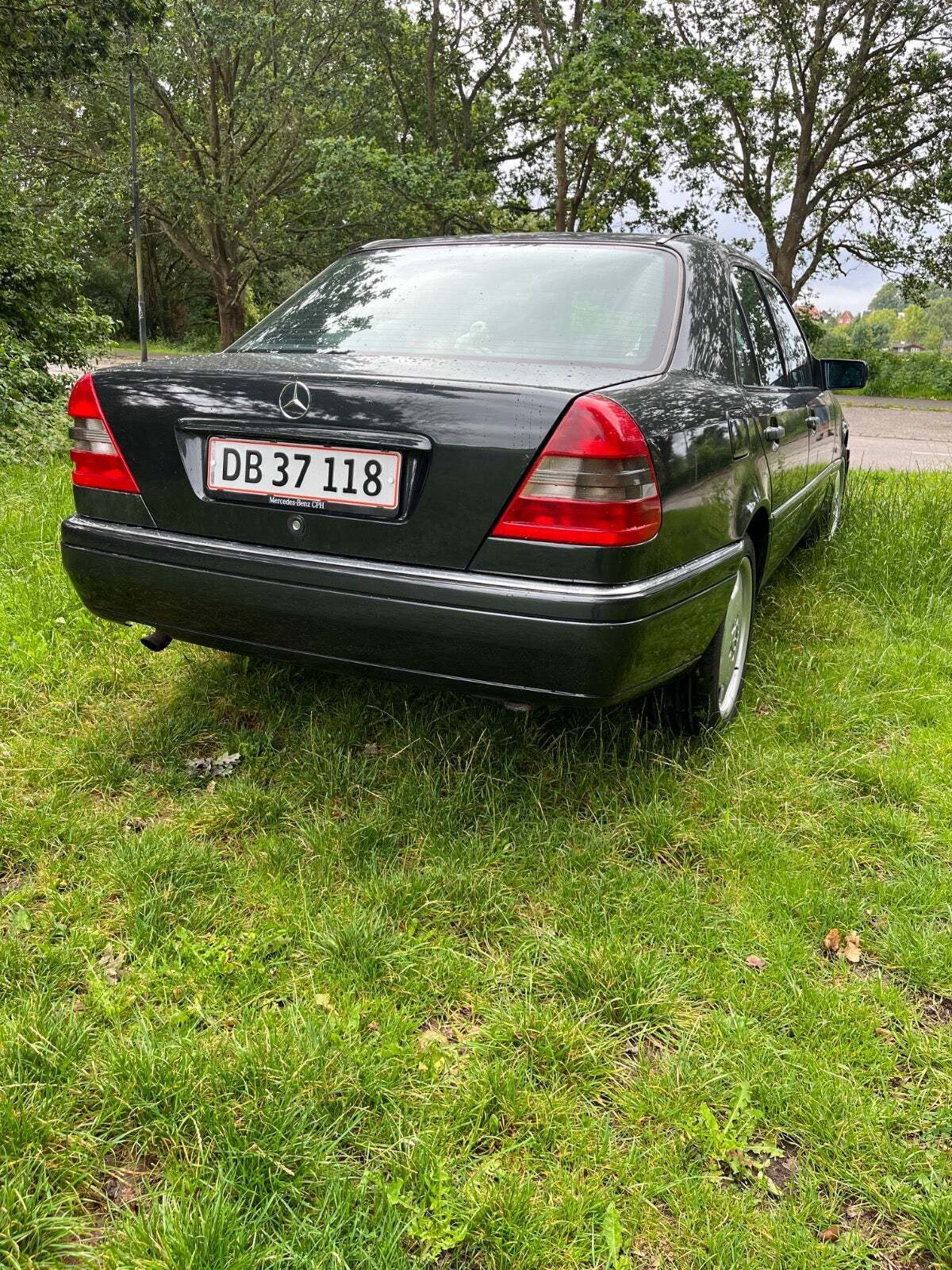 Mercedes C180