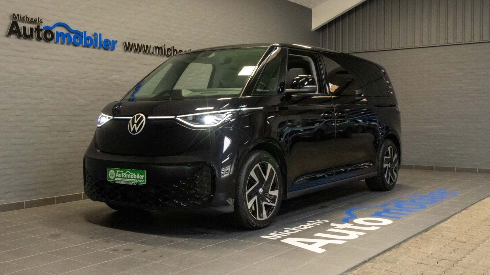 Sort VW ID.Buzz fra 2025 set udefra