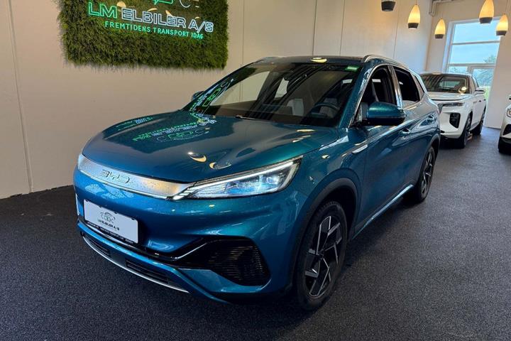 Blå BYD Atto 3 fra 2023 set udefra