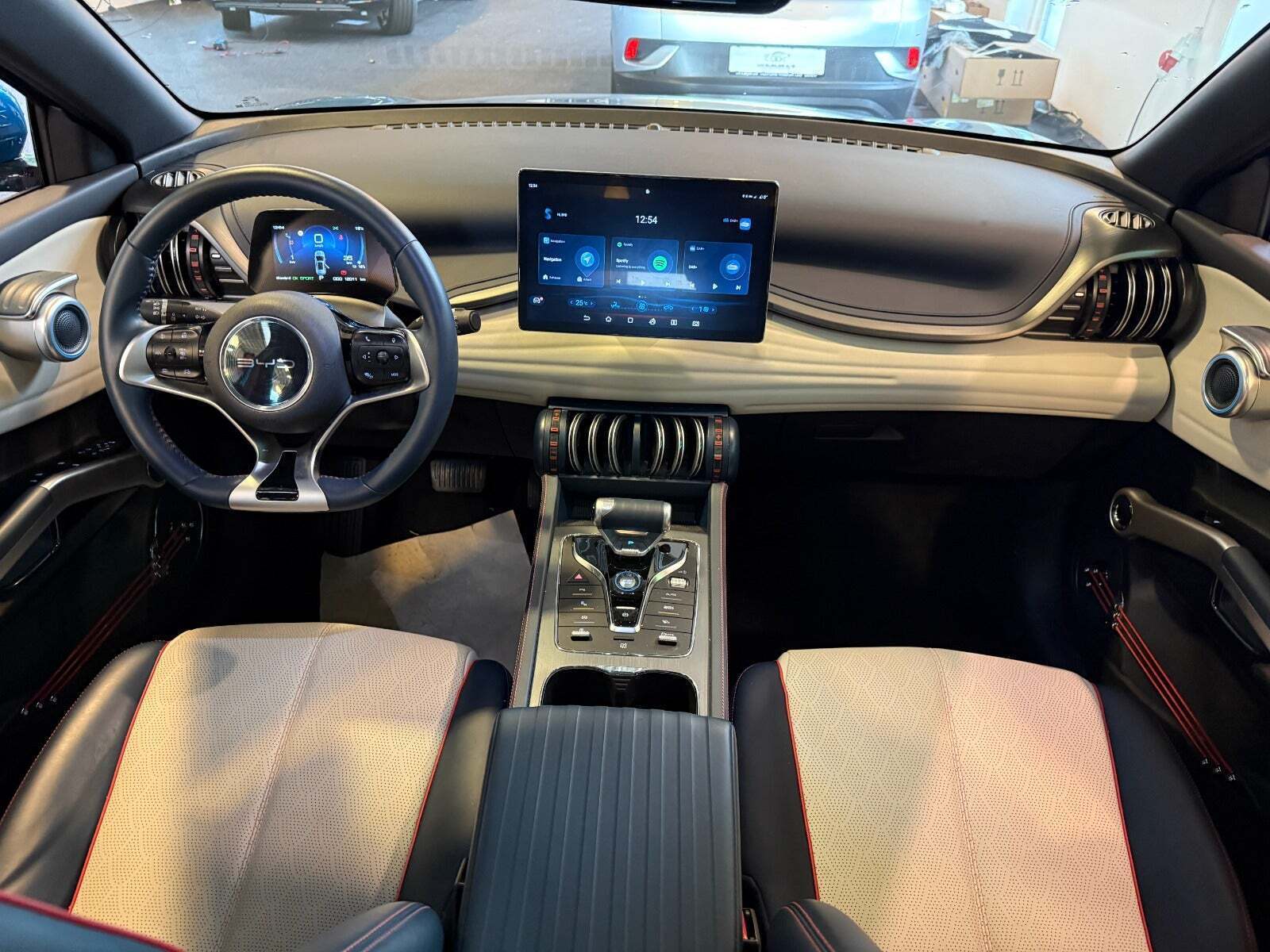 Blå BYD Atto 3 fra 2023