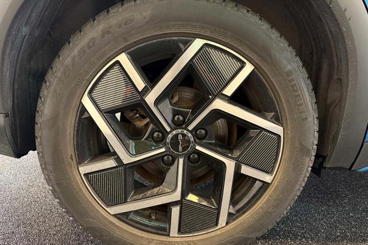 Blå BYD Atto 3 fra 2023