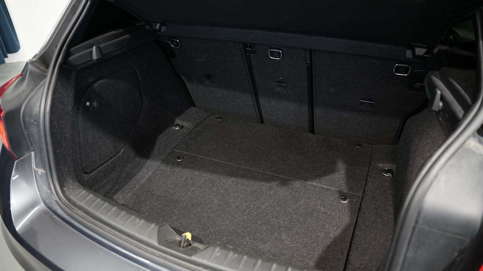 Grå BMW 118d fra 2018