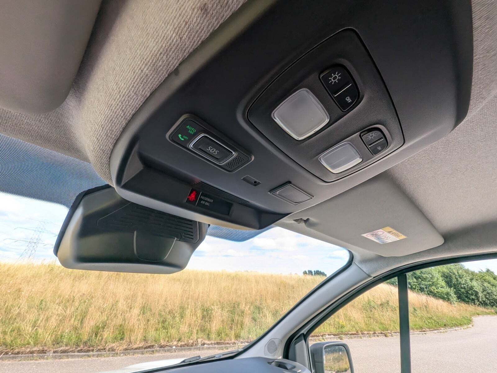 Hvid Renault Trafic fra 2025