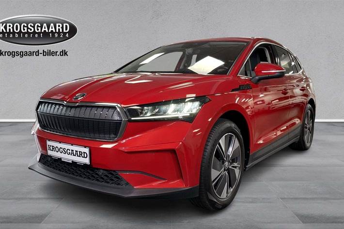Rød Skoda Enyaq fra 2022 set udefra