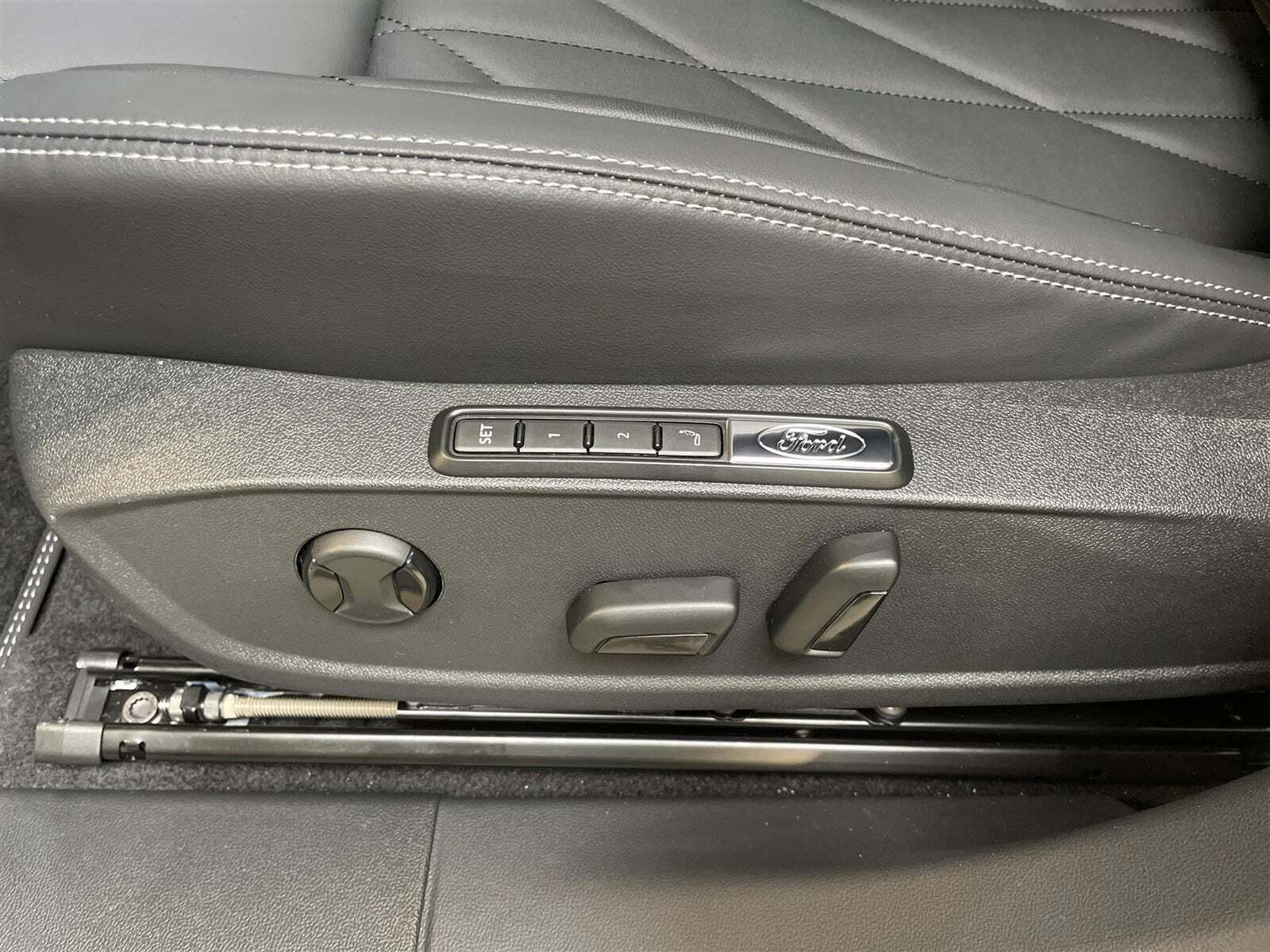 Ford Capri 82 Premium Extended Range