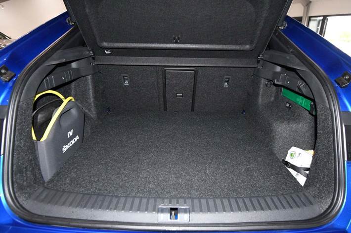 Blå Skoda Enyaq fra 2023