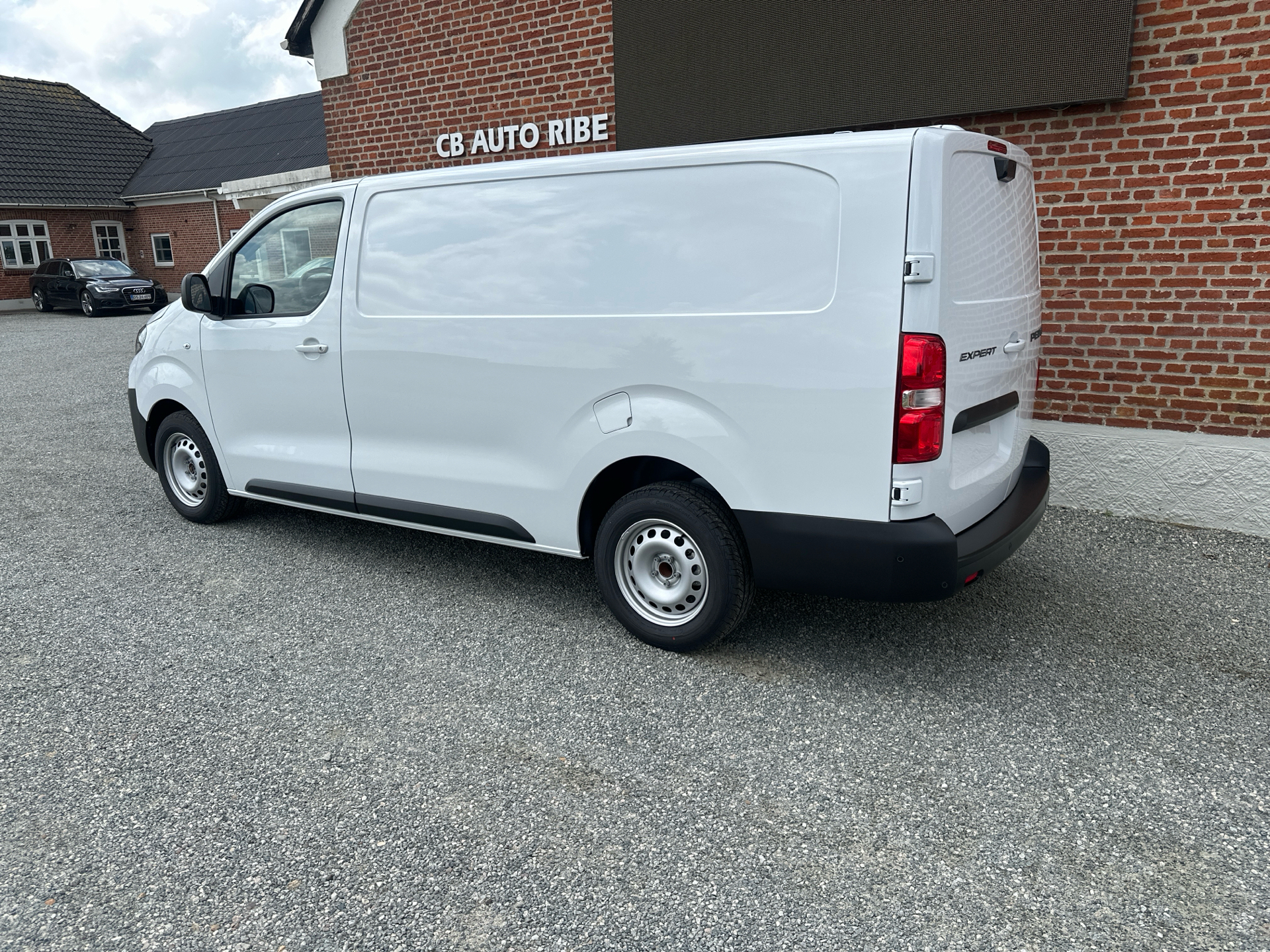 Peugeot Expert 2,0 L3 BlueHDi Premium 144HK Van 6g