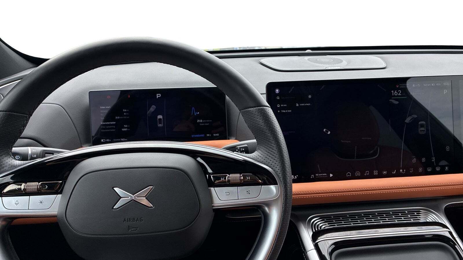 Sølv Xpeng G9 fra 2023