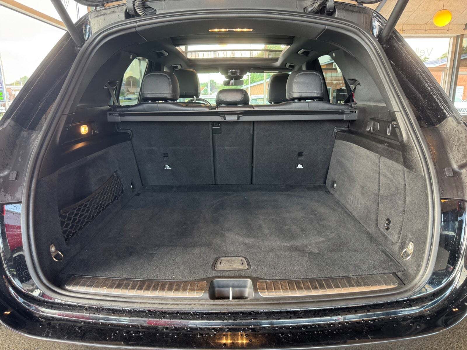 Sort Mercedes GLE450 fra 2020