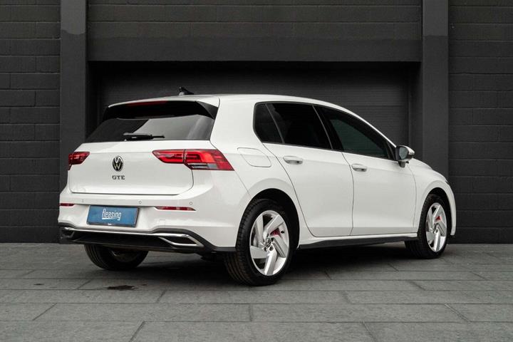 Hvid VW Golf VIII fra 2022