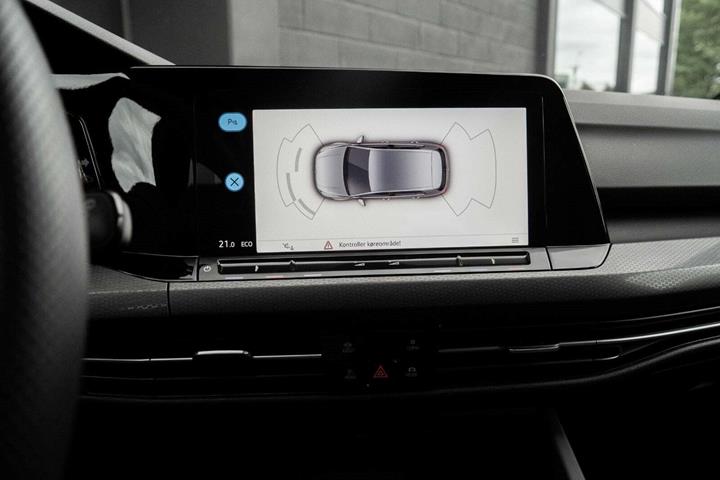 Hvid VW Golf VIII fra 2022