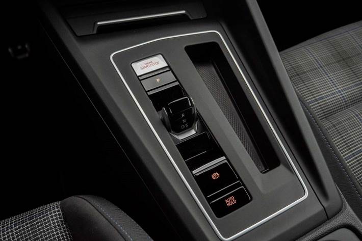 Hvid VW Golf VIII fra 2022