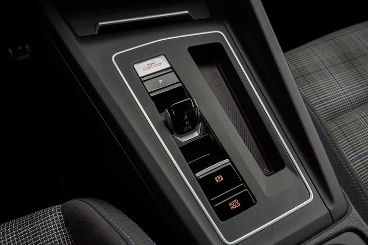 Hvid VW Golf VIII fra 2022