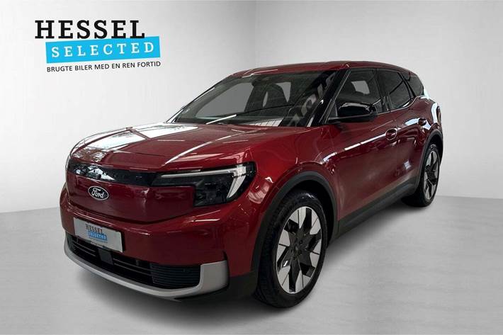 Rød Ford Explorer fra 2025 set udefra