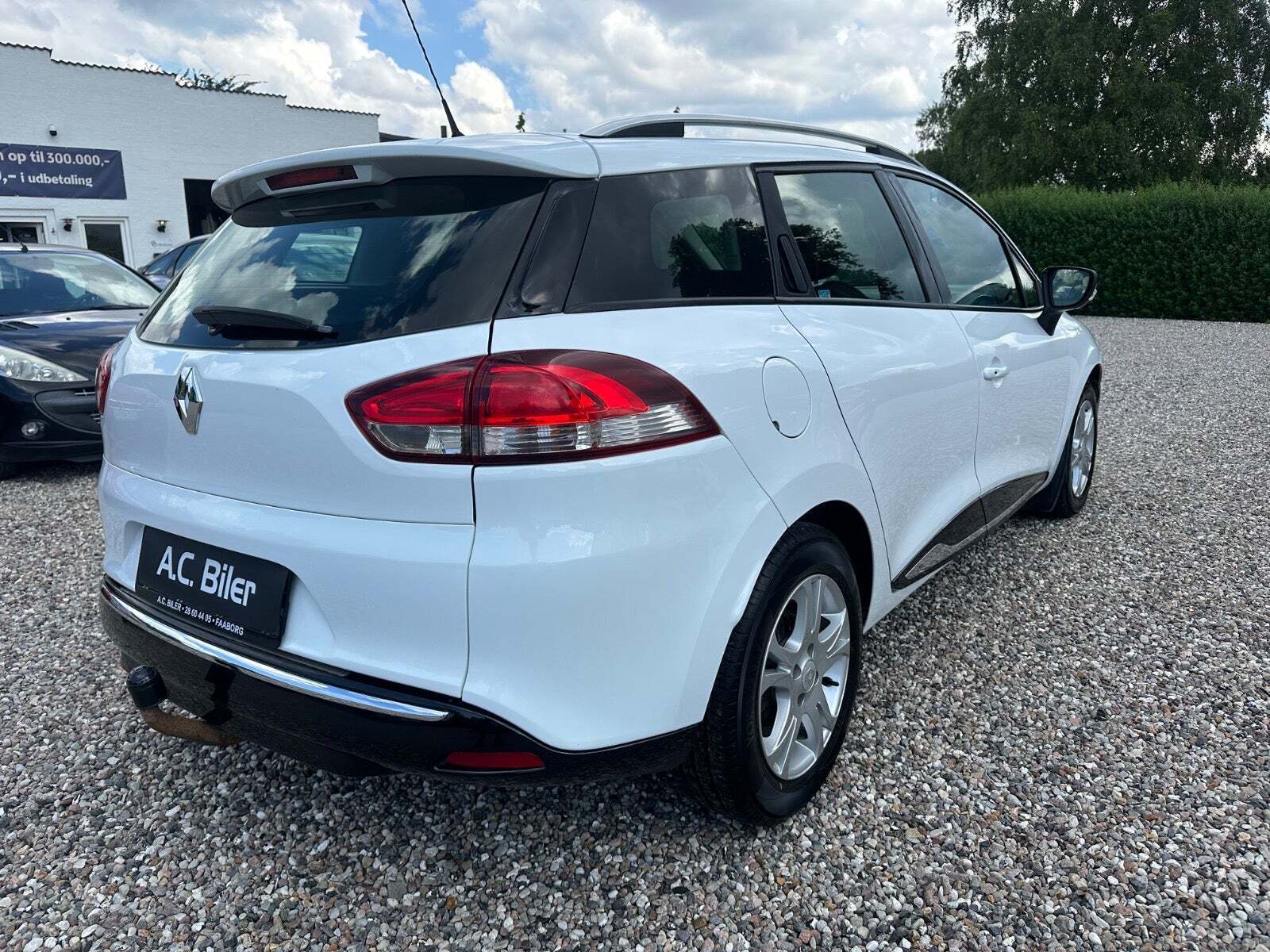 Hvid Renault Clio IV fra 2013