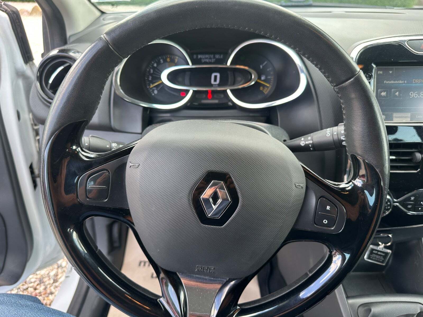 Hvid Renault Clio IV fra 2013