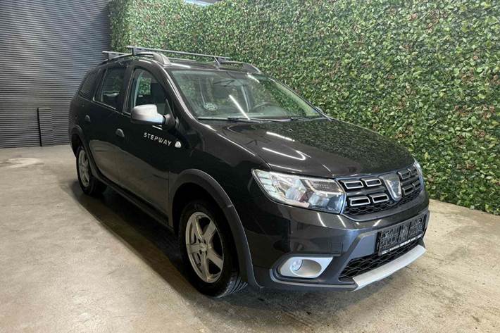 undefined Dacia Logan Stepway fra 2017 set udefra