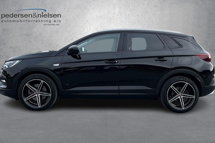 Sort Opel Grandland X fra 2021