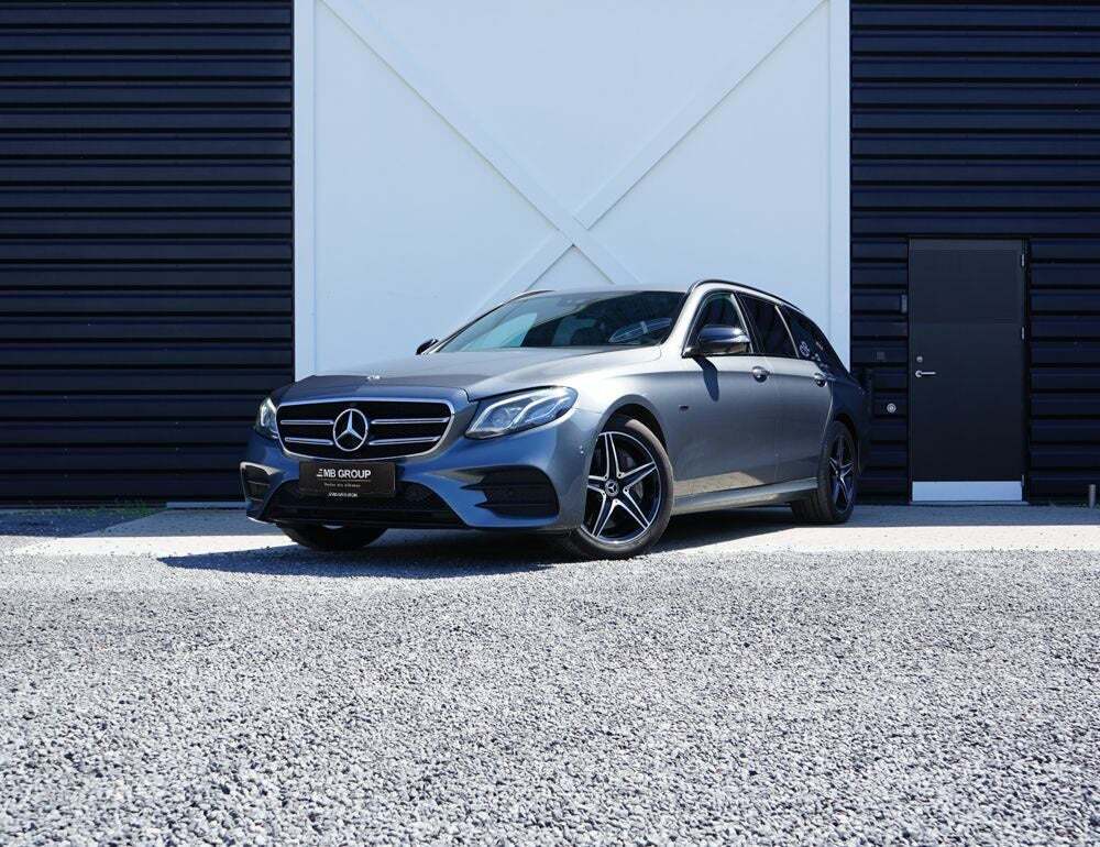 Mercedes E300 de 2,0 AMG Line stc. aut.