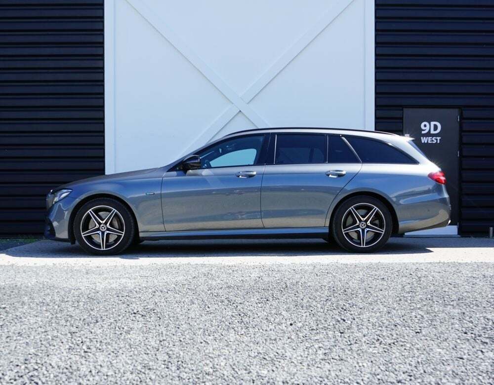 Mercedes E300 de 2,0 AMG Line stc. aut.