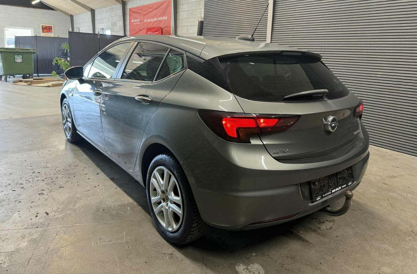 undefined Opel Astra fra 2017
