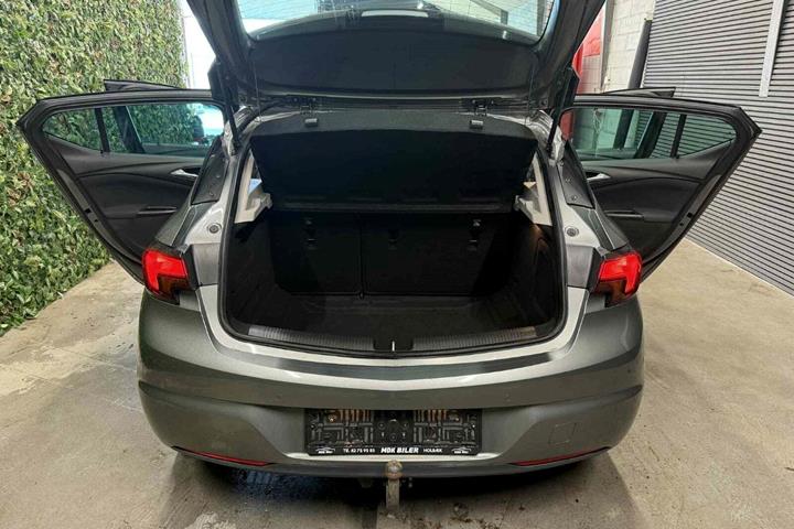undefined Opel Astra fra 2017