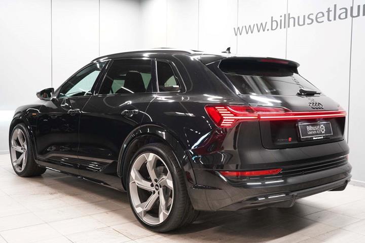 Sort Audi e-tron S fra 2023