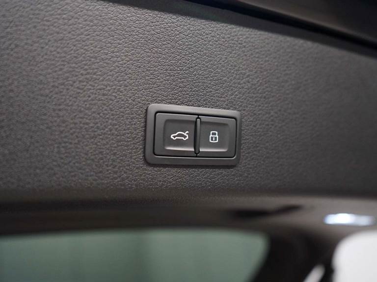 Audi e-tron S quattro